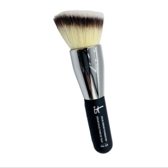 IT Cosmetics | Heavenly Luxe Solid Serum Foundation Brush No. 29 • Travel NWT - Picture 1 of 1